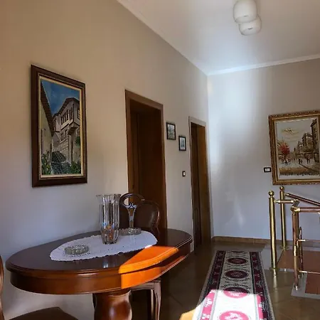 Garden 3* Berat