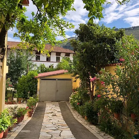 Garden Gasthuis Berat