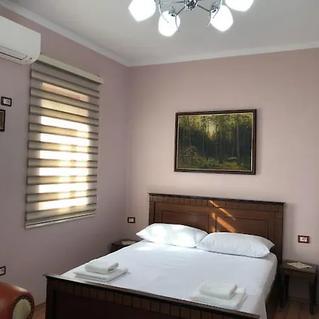 Garden 3* Berat